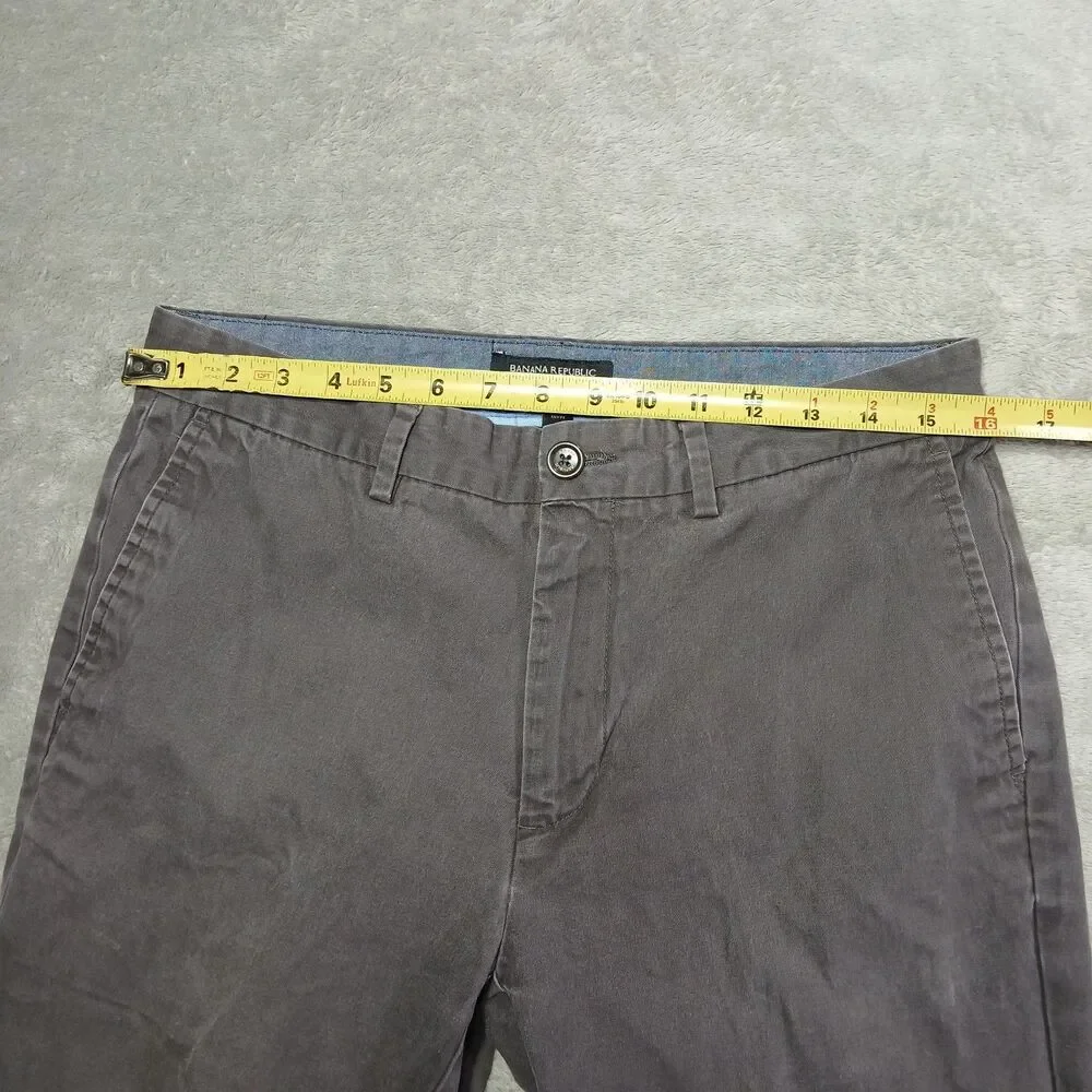 Banana Republic Mens Gray Chino Pants Straight Leg Casual Prep Measures 31x28